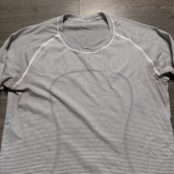 Lululemon Women's Run: Swiftly Tech Long Sleeve Crew - Black/White Stripe - Picture 3 of 8